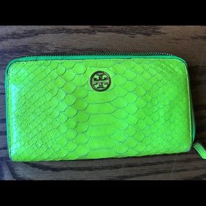 Tory Burch wallet
